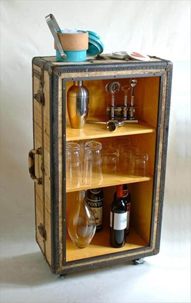 18 DIY Old Suitcase Projects DIY to Make