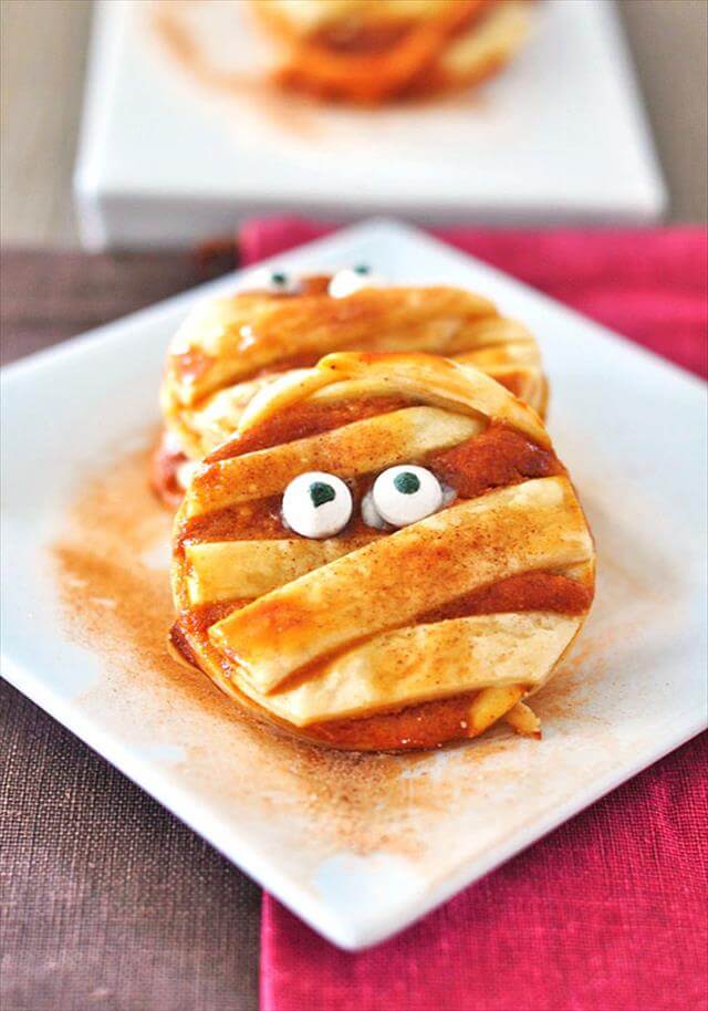 14 DIY Awesome Halloween Cookies And Cupcakes DIY to Make 14 DIY Awesome Halloween Cookies And Cupcakes DIY to Make