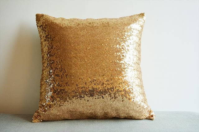 10 DIY Ideas Decorative Throw Pillows & Cases DIY to Make