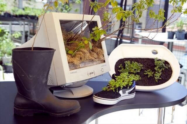 garden diy old monitor planters planter pc shoe sink upcycling junk shoes boot upcycled made unique idea wooden