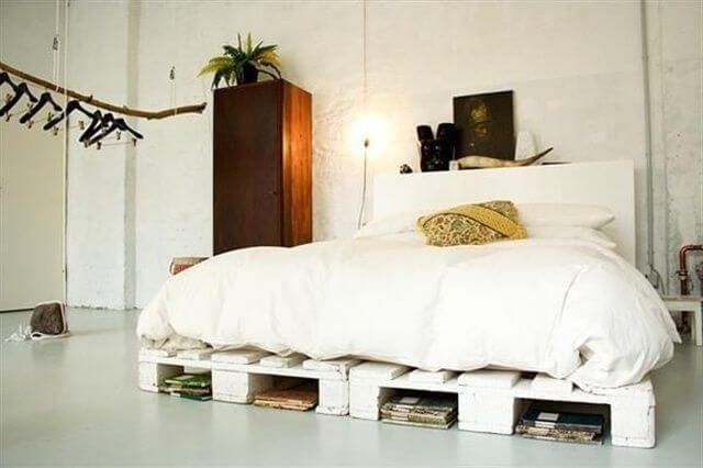 11 DIY Pallet Bed Design DIY to Make
