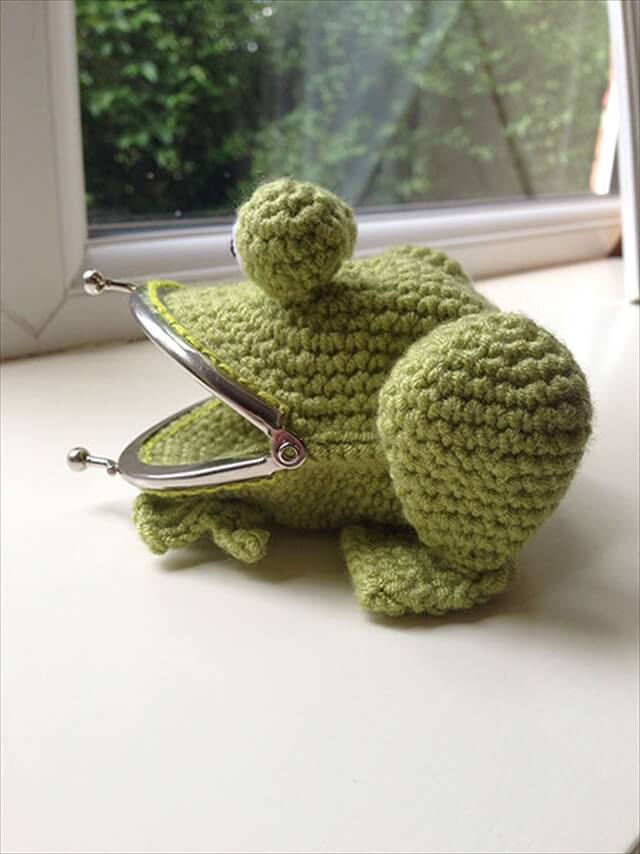 16 Crocheted Coin Purses Ideas DIY to Make