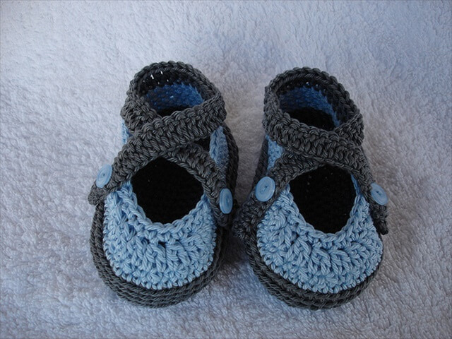 15 Super Easy Crochet Baby Booties DIY to Make