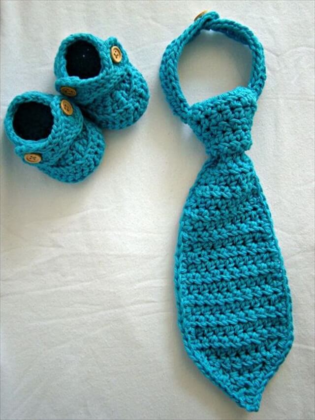 15 Super Easy Crochet Baby Booties | DIY to Make