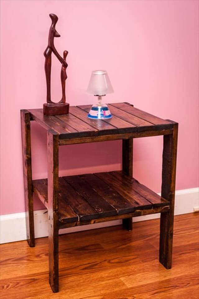 26 DIY Pallet Side Table DIY to Make