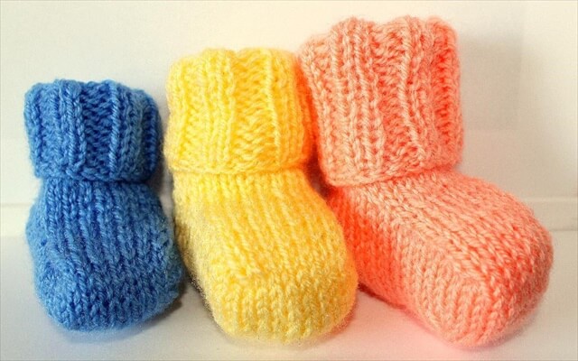 25 Easy Crochet Newborn Baby Booties | DIY to Make