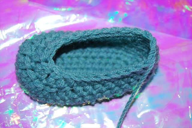 25 Easy Crochet Newborn Baby Booties  DIY to Make