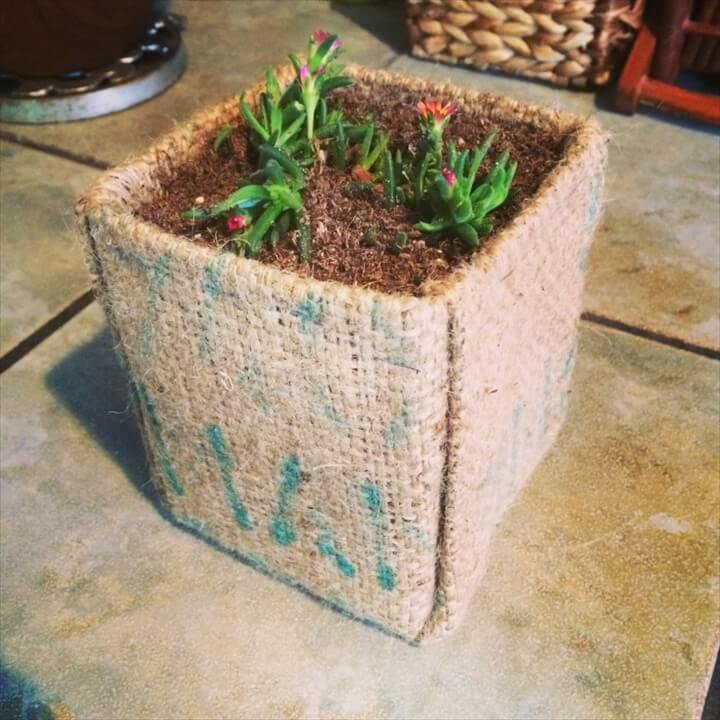 28 DIY Easy Burlap Crafts DIY to Make