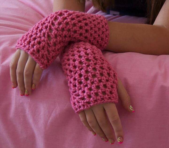 22 Soft & Warm Crochet Gloves DIY to Make