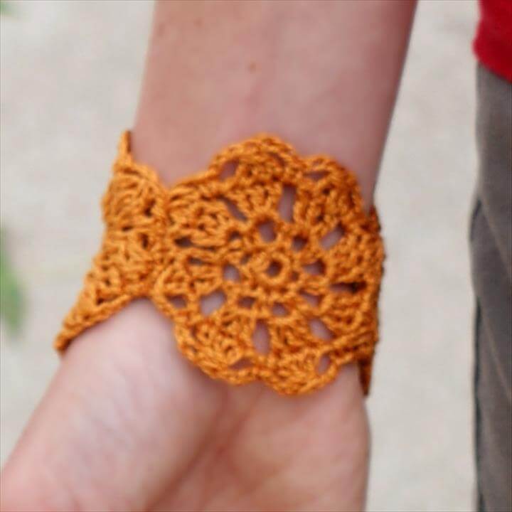 60 Eye-Catching Crochet Bracelet Tutorials | DIY to Make