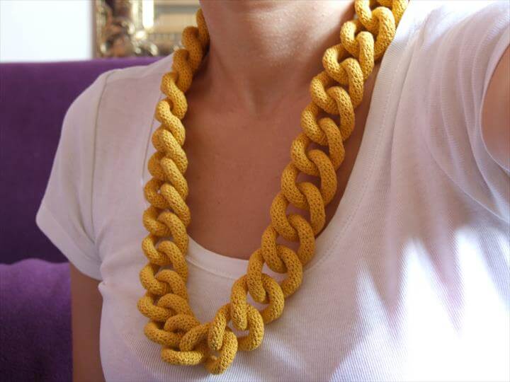 Curb Chain Crochet Necklace
