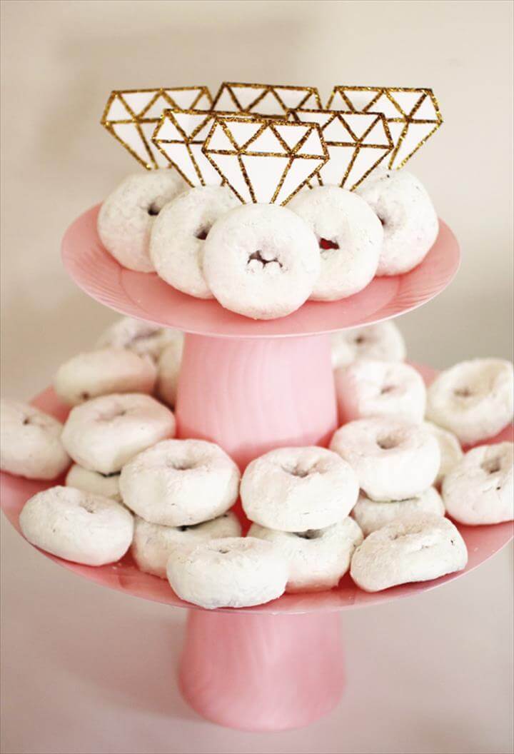 14 Amazing DIY Cool Cake Stand Ideas DIY to Make
