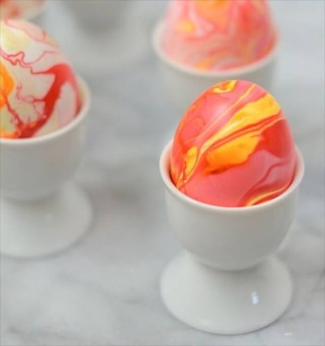 Quick & Easy Nail Polish Marbled Easter Eggs, DIY Easter Egg Decorating Ideas, Easy
