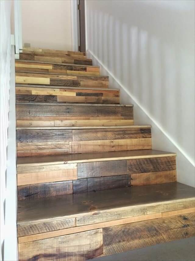 12 DIY Old Pallet Stairs Ideas