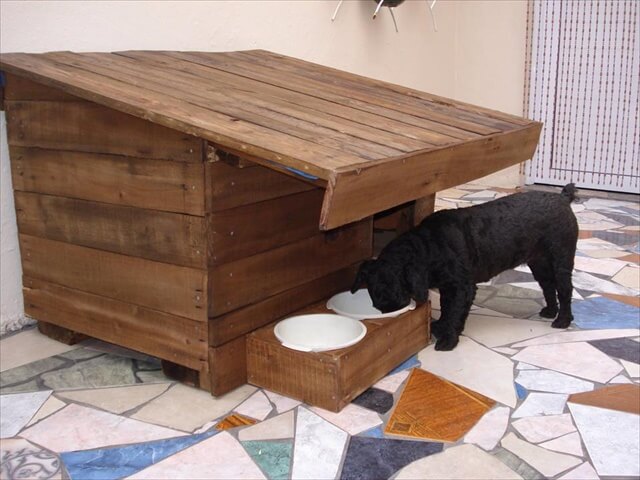 14 DIY Doghouse Design