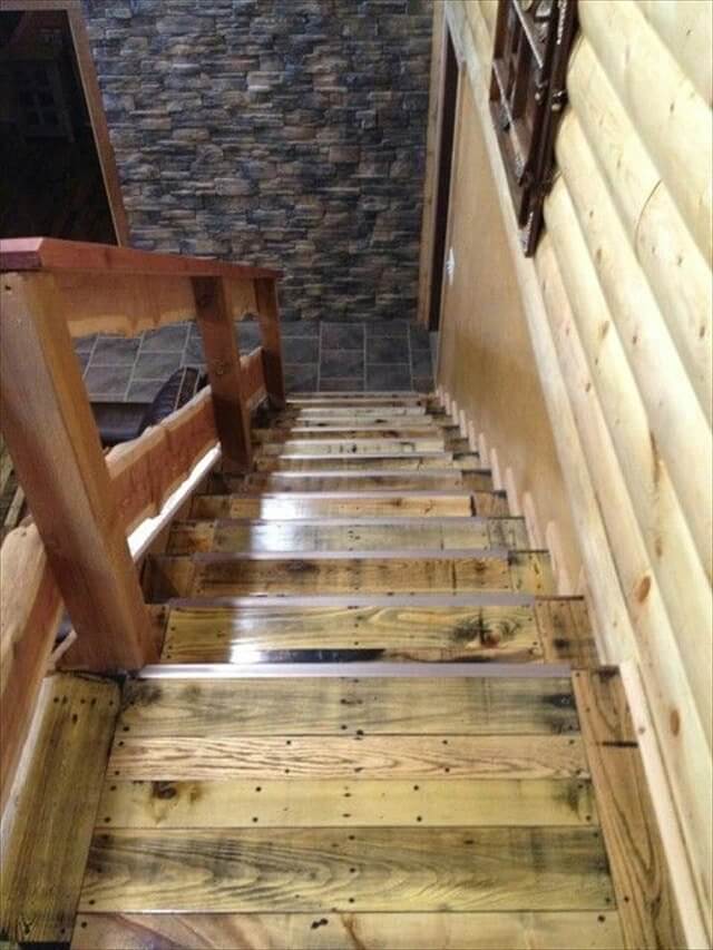 12 DIY Old Pallet Stairs Ideas