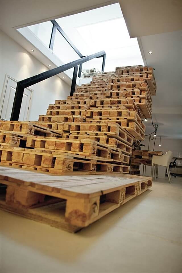 12 DIY  Old Pallet  Stairs  Ideas
