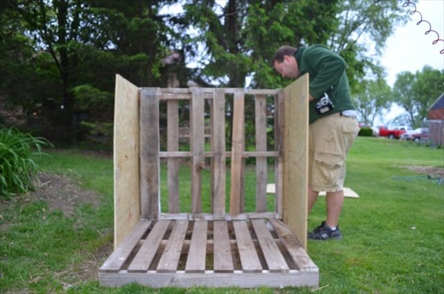 building a dog kennel out of pallets