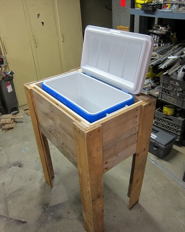 10 DIY Wood Pallet Cooler Design