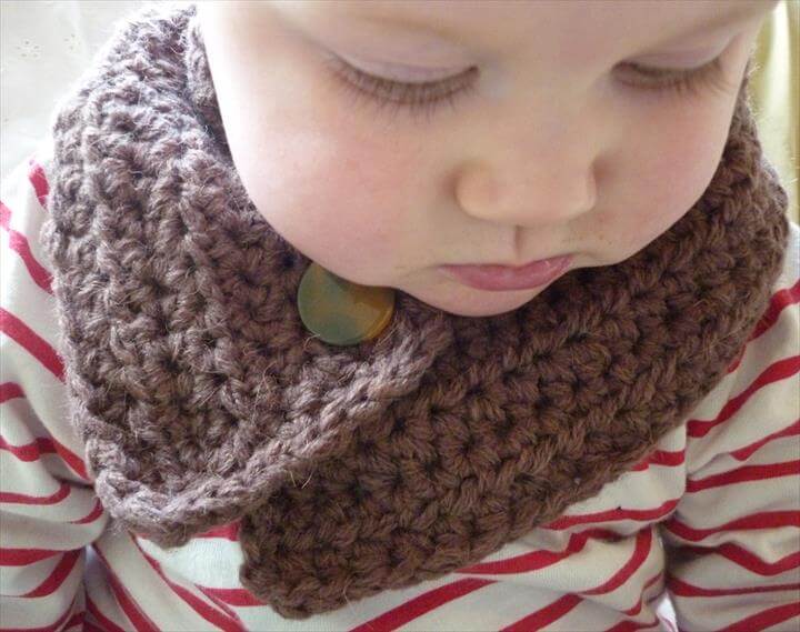 26 Easy & Free Crochet Neck Warmer Patterns