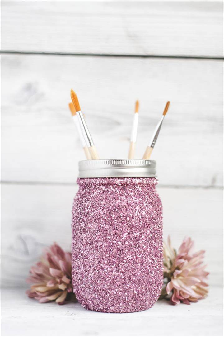 Cute DIY Mason Jar Ideas - DIY Glitter Mason Jar Tutorial - Fun Crafts, Creative
