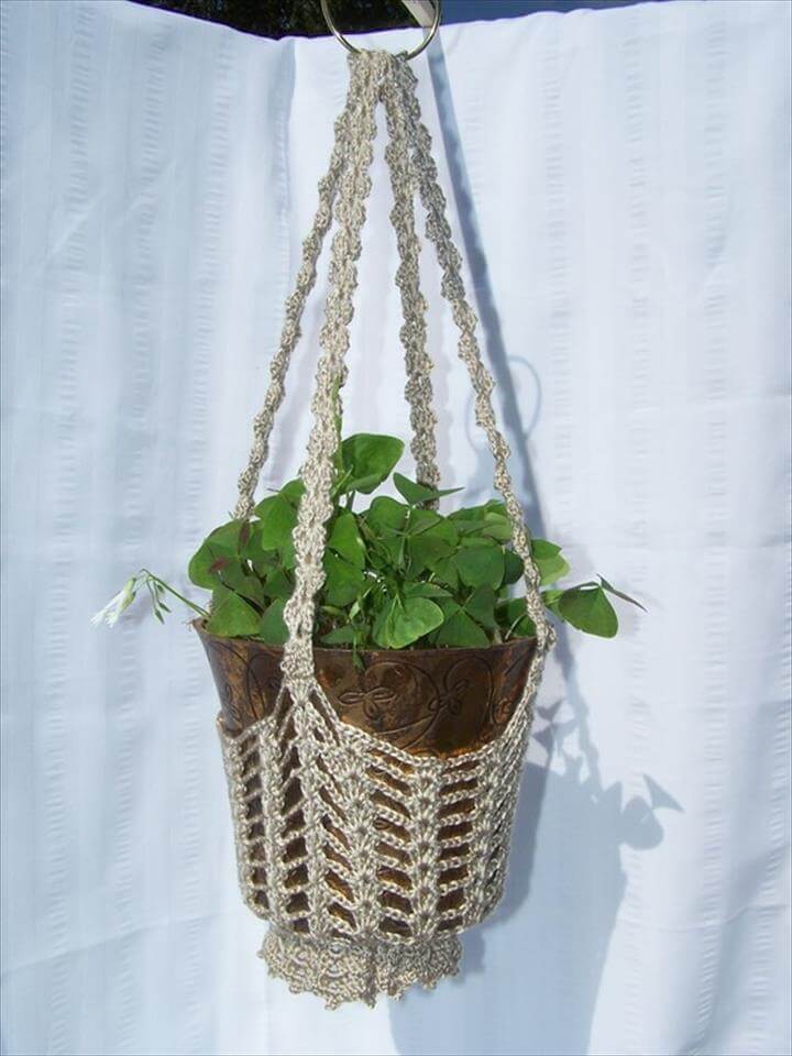 33 Easy Crochet Flower Pot & Plant Cover Ideas