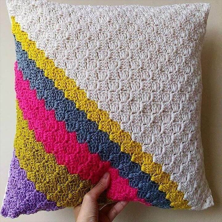 18 Beautiful Free Crochet Pillow &amp; Cushion Patterns