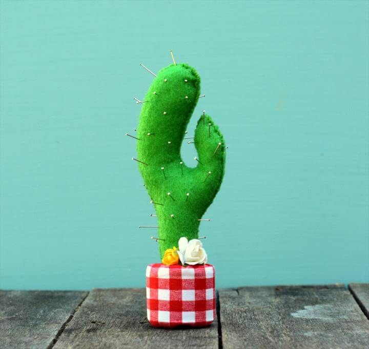 DIY Cactus Pin Cushion