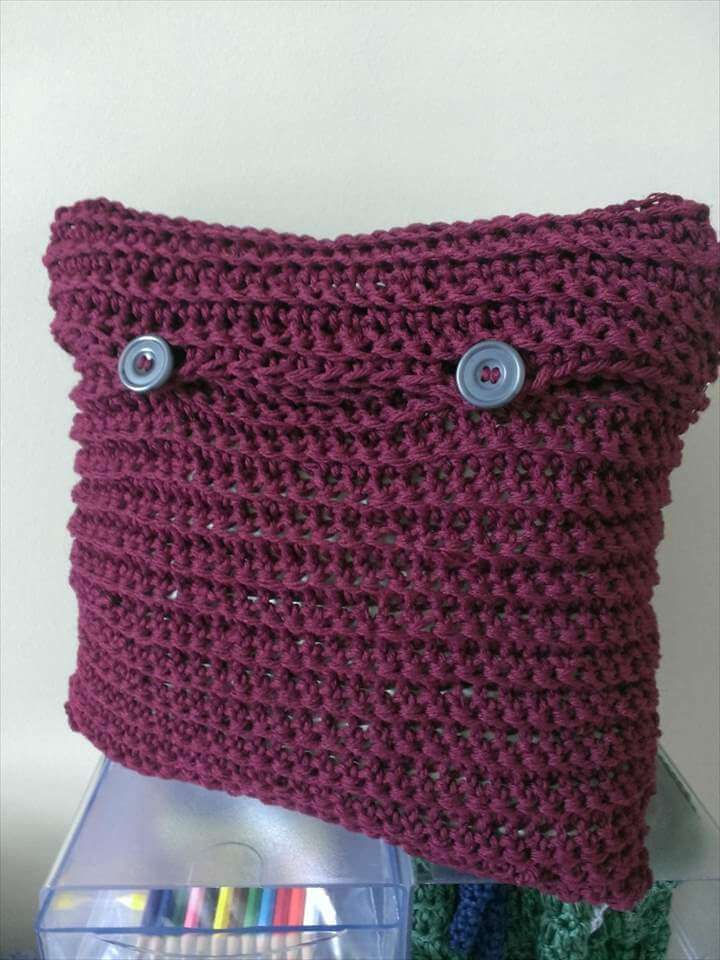 20 Easy To Make Crochet Pillow Ideas