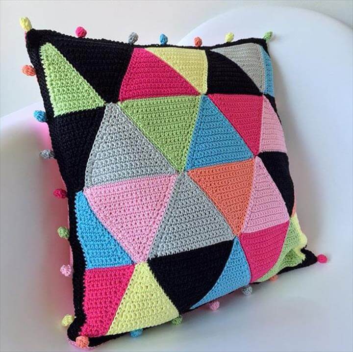 marretjeroos crochet colorful cushion