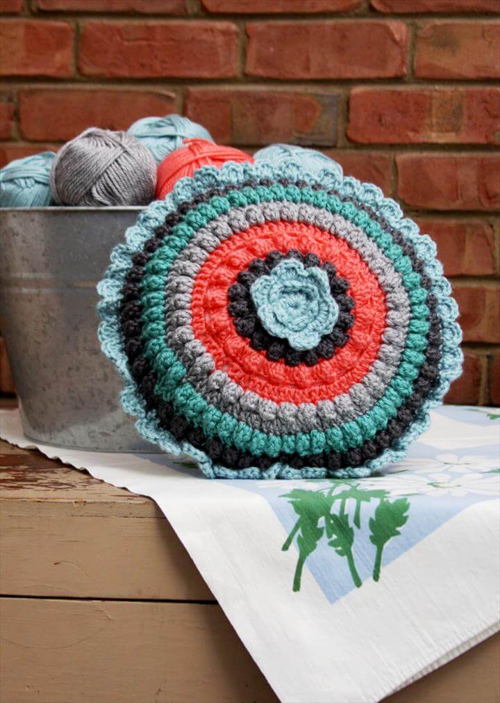 Crochet Pillow Tutorial