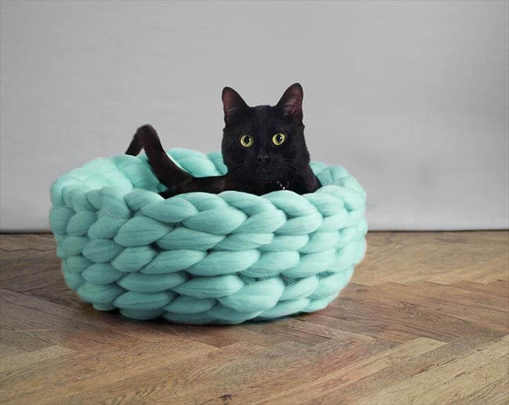 Extremely Chunky Pet Beds Knit