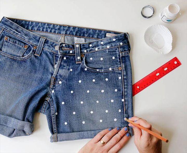 DIY: polka dot denim shorts