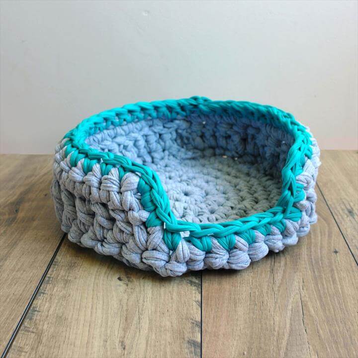 The Best Crocheted Pet Bed Designs