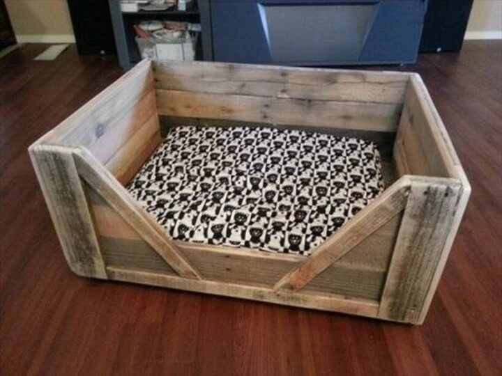 pallet wood dog bed