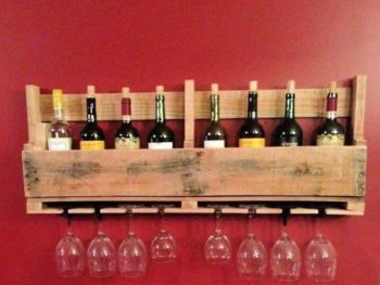 DIY Wood Pallet Wine Rack