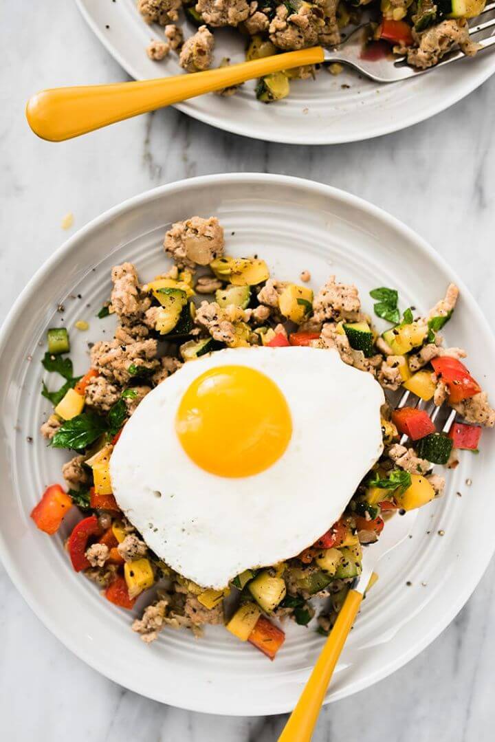 Paleo Ground Turkey With Squash And Peppers