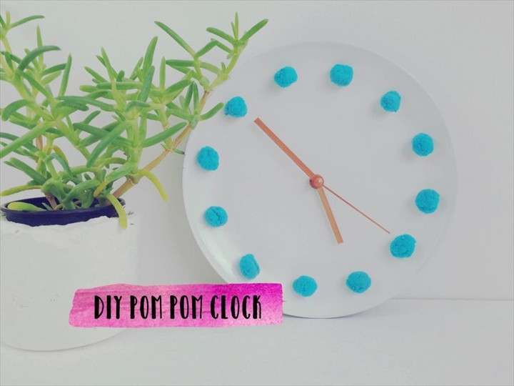 DIY Pom Pom Clock