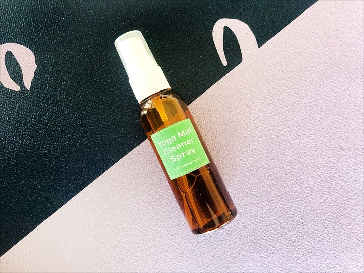33 DIY Yoga Mat Cleaner Made in A Minute DIY to Make