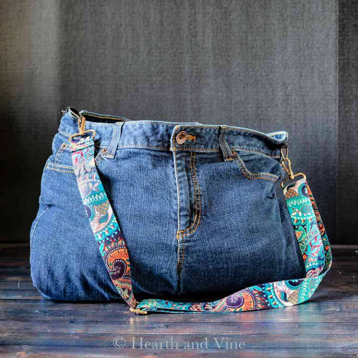 35 Unique Ideas to Recycle Old Jeans Demin Crafts for 2021