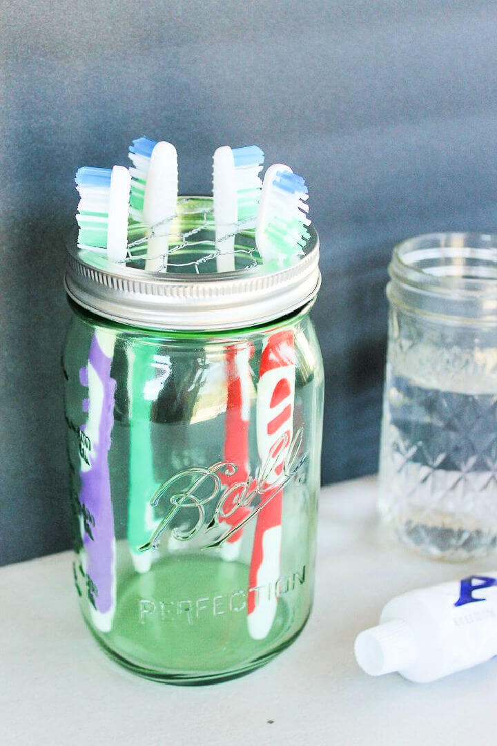 25 DIY Toothbrush Holder Ideas {Updated 2021} DIY to Make