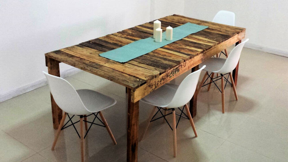25 Diy Pallet Dining Tables Updated, How To Make A Dining Table From Wooden Pallets