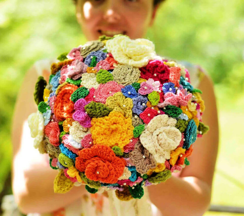 15 Simple Crochet Flower Bouquet Patterns DIY to Make