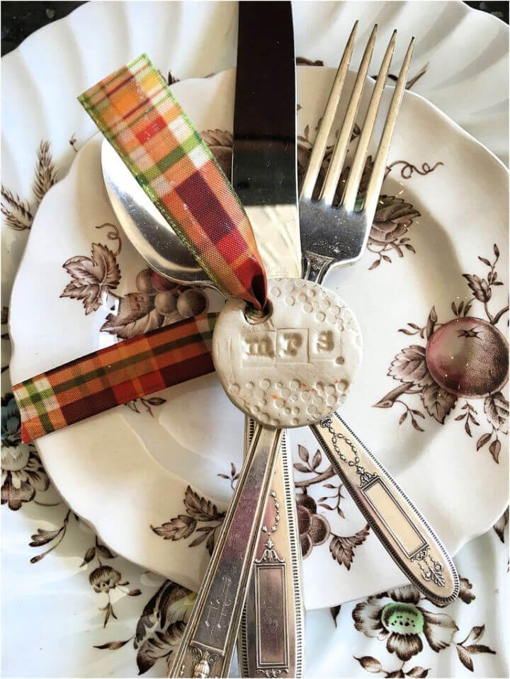 25 Ideas To Make Name Tag Crafts – DIY to Make