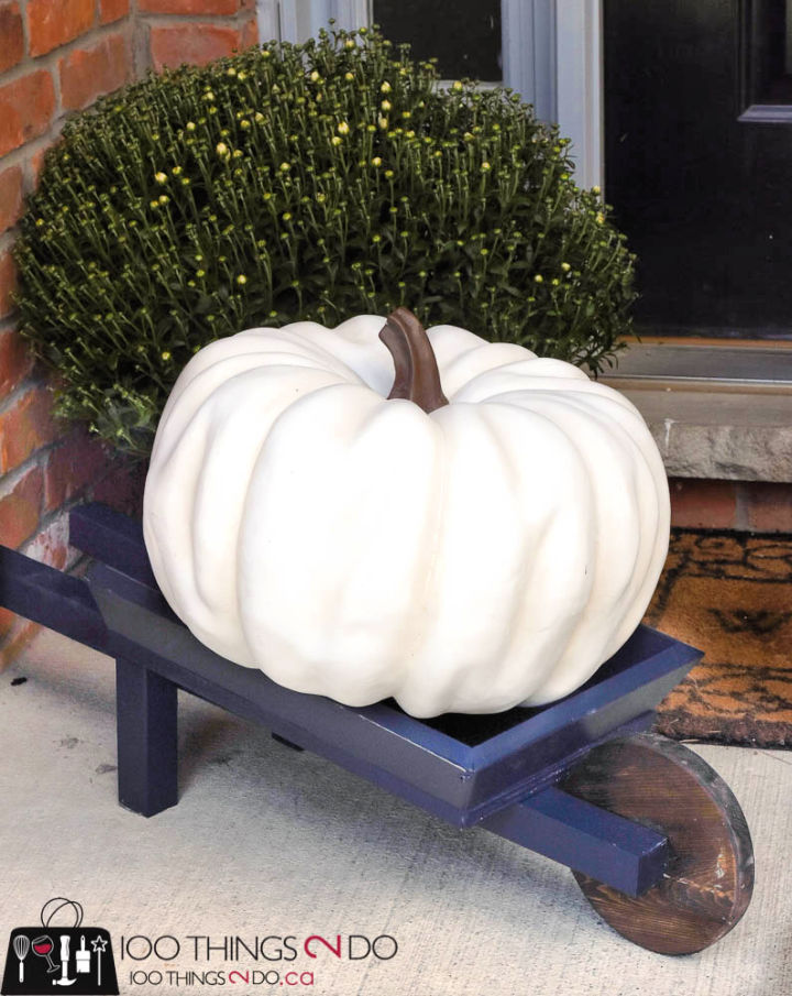 15 Wooden Wheelbarrow Planter Ideas DIY to Make