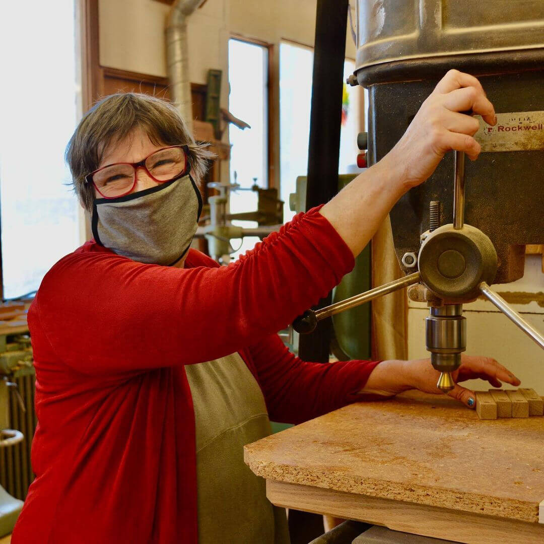 Advantages of Using a Drill Press in Woodworking DIY to Make